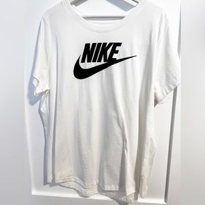 Nike Womens Plus White Tshirt
